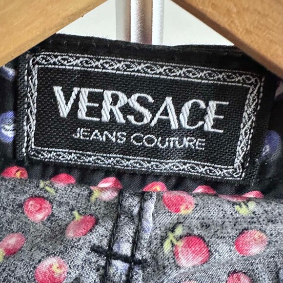 ๐ EUC Versace Jeans Couture Fruits Collection Pants, Size 31 ๐ - Picture 4 of 6